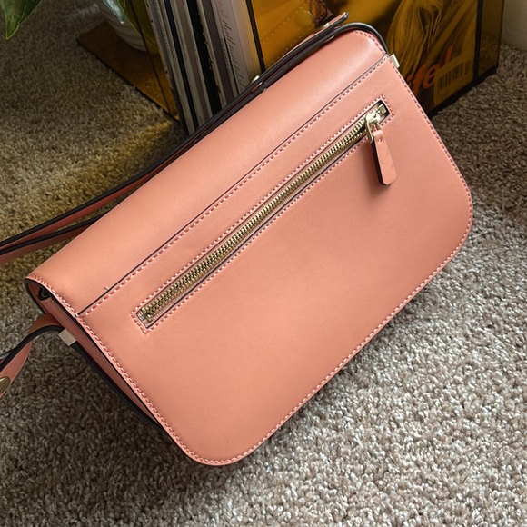 Guess ToteBag - Picture 2 of 9